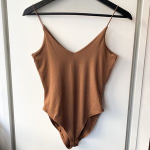 GAZE Brown Spaghetti Straps Bodysuit